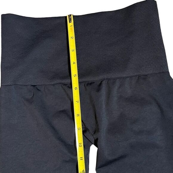 Assets by Spanx Women's Black Seamless Leggings Size Large - Picture 6 of 6